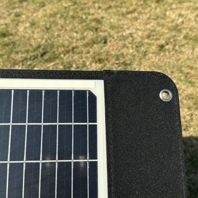 Yolculuk ve kamp ihtiyaçları için katlanabilir fotovoltaik panel 120W güneş enerjisi istasyonu
