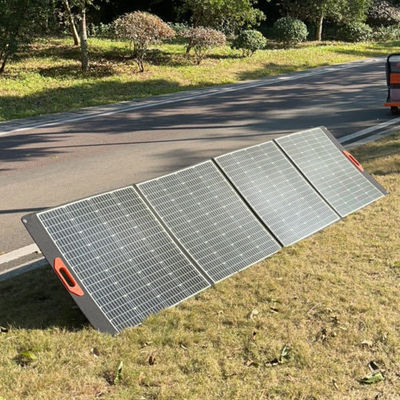 22.8% dönüşüm verimliliği ve açık hava RV gezileri için katlanabilir 200W güneş panelleri