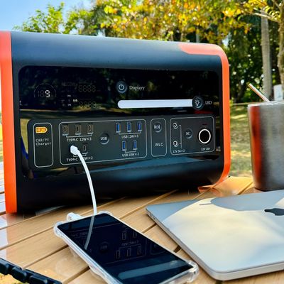 Açık Hava Kampı Taşınabilir Güç Güneş Elektrik Santrali 2048wh 2200W LiFePO4 Pil
