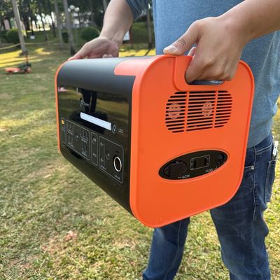 AT22 220V taşınabilir güç 2200W Çıkış 4400W Kamp ve acil durumlar için lityum pil