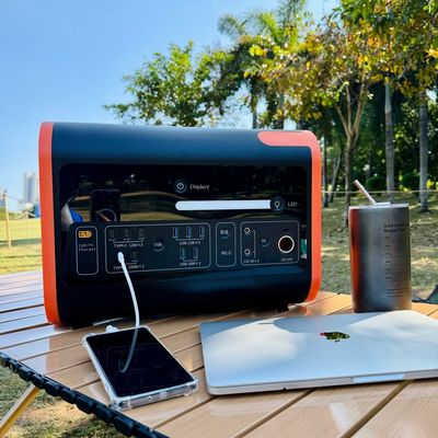 2200W taşınabilir LiFePO4 pil jeneratörü için özelleştirme Ev ve dış mekan için mükemmel