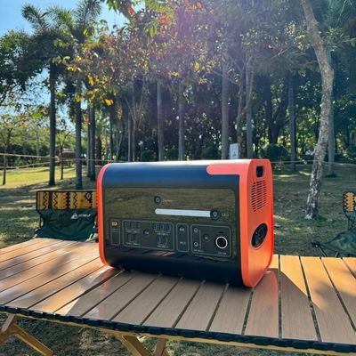 Kamp ve acil güç çözümleri için 2000W 2200W Lityum pil güneş jeneratörü