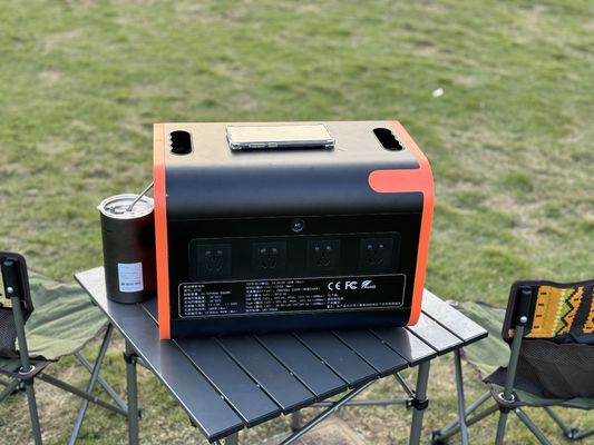 Kompakt 2200W Taşınabilir Güneş Enerjisi Depolama Elektrik Santrali İsteğinize göre özelleştirme