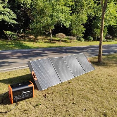 300W Katlanabilir Kamp Güneş Panelleri Monokristal Hücre Küçük Ev Sistemi