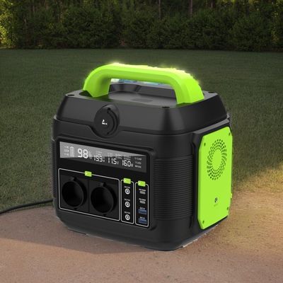600W 576wh Ev Güneş Enerjisi Jeneratörü 110V 220V 6kg Taşınabilir Elektrik İstasyonu Dışarıda