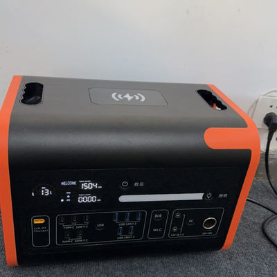 800W Maksimum Güneş Şarj Araç Güç Santrali Değiştiricisi Dışarı ve Acil Durumlar için Sistem