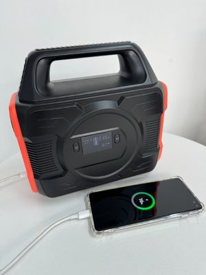 MPPT teknolojisi ile özelleştirilebilir 300W Li-ion Pil yedek taşınabilir Güneş Jeneratörü