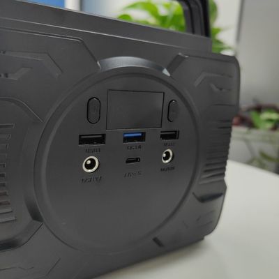 USB2 İhracat için taşınabilir 200W Güneş Jeneratörü 5V/2.1A ve 173wh Adli Kapasite
