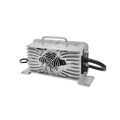 Yeni Enerji Elektrikli Araç 72V18A Lityum Pil Şarj cihazı Yüksek Güçlü Hızlı Şarj Su geçirmez Kapalı