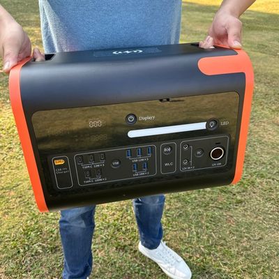 2200W saf sinüs dalgası inverteri Lityum demir fosfat pilli güneş jeneratörü