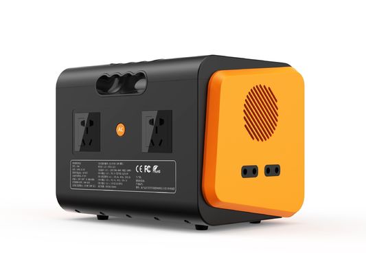 Kamp için 600W taşınabilir Güneş Jeneratörü Kablosuz Şarj AC/230 Çıkış Güç Santrali