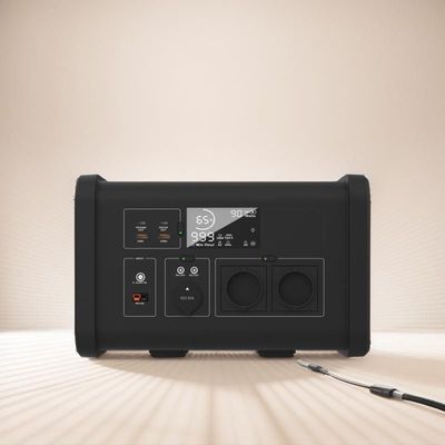 LiFePO4 700W Aile Güneş Şarj cihazı Acil enerji depolaması için taşınabilir jeneratör elektrik istasyonu