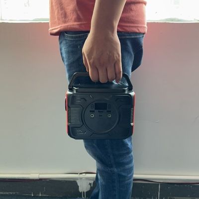 200W/173wh Açık hava etkinlikleri ve barbekü için acil enerji depolama santrali