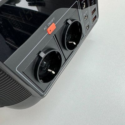 Balkon RV taşınabilir mobil jeneratör güçlü ışık LED ışıklar ve C1 tipi giriş/çıkış
