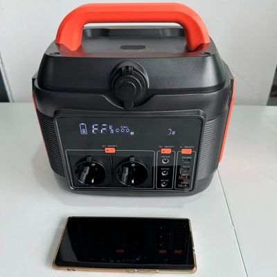 Ulusal Standart AC Soketli 600W Portakal Aile Acil Güneş Jeneratörü