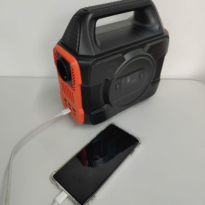 Çeşitli uygulamalar için 300W2.86kg taşınabilir güneş yedek jeneratörü elektrik istasyonu