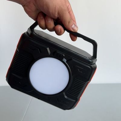 200W çıkış taşınabilir güneş enerjisi istasyonu S2X-173 ve hava durumuna dayanıklı malzemelerle