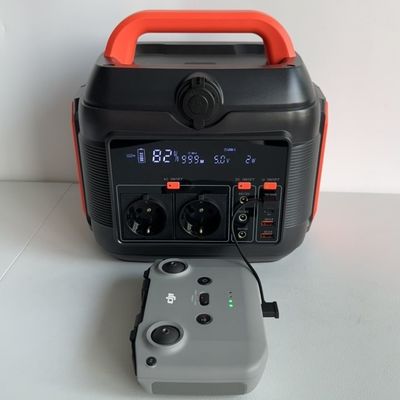 Tip-C Çıkış Pd100W Pd27W S6 LiFePO4 576wh Dış mekan için taşınabilir kapaklı güç istasyonu