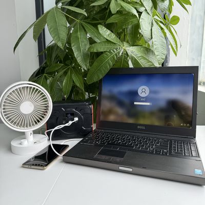LED lambaları ile taşınabilir mobil enerji istasyonu AC Çıkış Voltajı 110/220V-50Hz/60Hz 200W