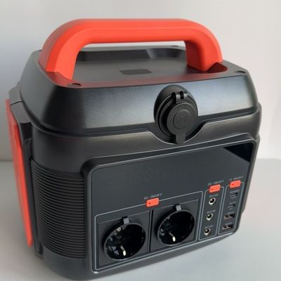 600W Batarya Yedek Güneş Jeneratörü Açık Hava Kampı ve Acil Elektrik Santrali için
