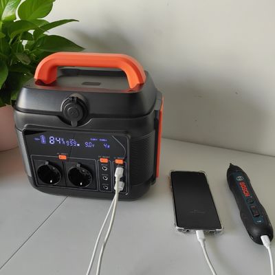 600W Batarya Yedek Güneş Jeneratörü Açık Hava Kampı ve Acil Elektrik Santrali için