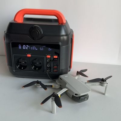 300W/600W Mobil Güç 110V/220V Dışarıdaki Acil Şarj için Taşınabilir Güç İstasyonu