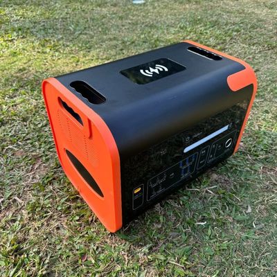 110V/220V 2200W Saf Sinüs Dalga Değiştiricisi LiFePO4 Pil Çok Fonksiyonlu Elektrik Santrali