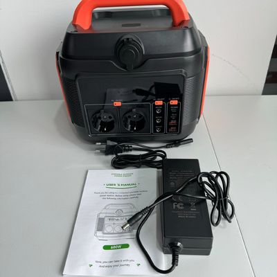 11W LED Işıklandırma 220V/110V AC Çıktısı taşınabilir enerji santrali için 600W Lityum pil