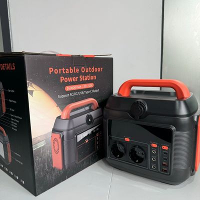 11W LED Işıklandırma 220V/110V AC Çıktısı taşınabilir enerji santrali için 600W Lityum pil
