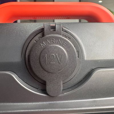 110V/220V Destek taşınabilir güç istasyonu 600W/1500W çıkış ve DC çıkış 12-13V 10A
