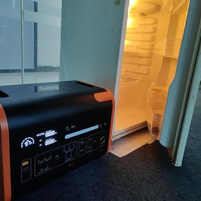 110V/220V Mobil AC/DC Şarj edilebilir 2200W Taşınabilir Elektrik Santrali AT22 Renk Turuncu Siyah