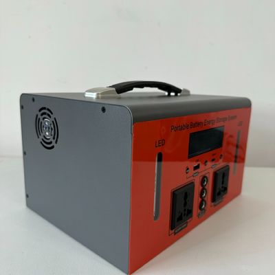 Aşırı yük koruması ve düzeltme dalgası ile küçük 300W/LiFePO4 taşınabilir elektrik santrali