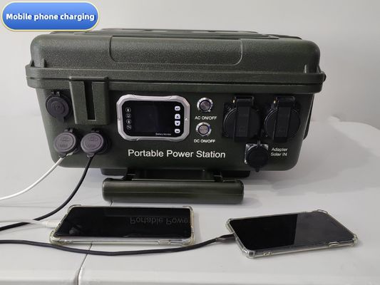 Kamp ve açık hava etkinlikleri için 6000W Lityum Pilli Acil Güç Santrali