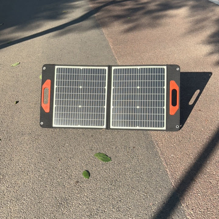 Hızlı şarj için 60W güneş hücresi paneli 17.5V/3.4A DC çıkış katlanabilir tasarım