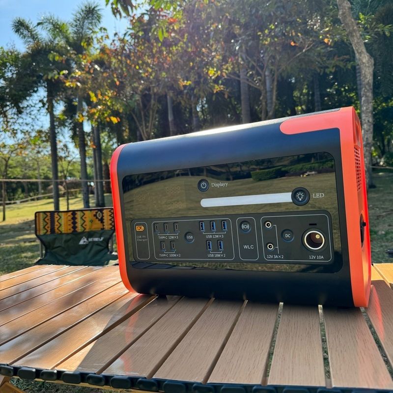 600W 2200W 3000W Güneş Jeneratörü Dışarıda Aile RV Kampı için Taşınabilir Elektrik Santrali