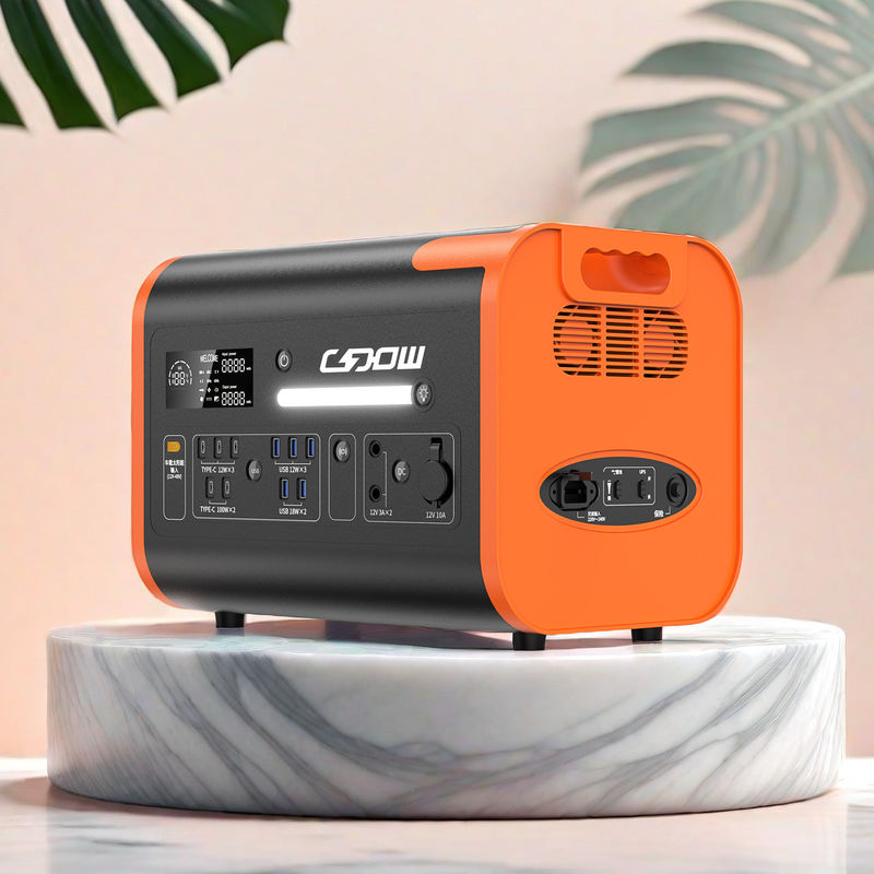 2200W çıkış gücü taşınabilir elektrik santrali 2000W 4000W Sürücü LiFePO4 Pil Enerji depolaması