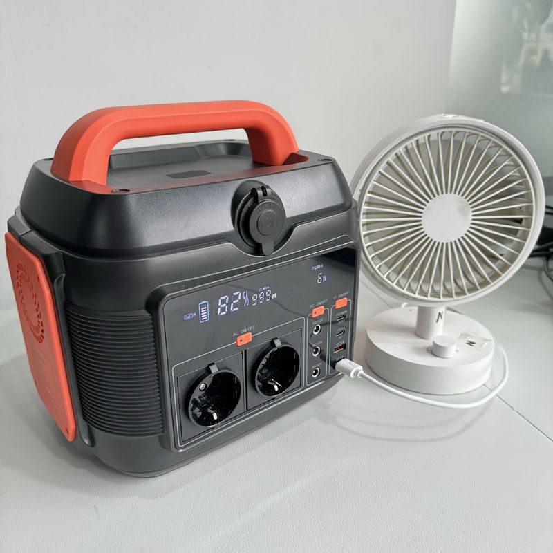 600W taşınabilir güneş jeneratörü çıkış yedek banka açık kaynak enerji istasyonu