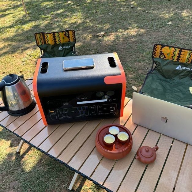 Kablosuz Şarj 600W 2200W Tıbbi Kurtarma için Hepsi Birlikte Taşınabilir Güneş Enerjisi Santrali
