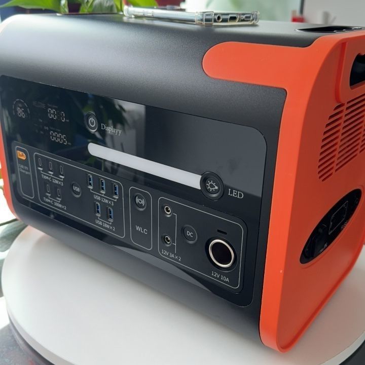 600W 2000W Taşınabilir Elektrik Santrali Kamp Yürütme Acil Güç için Güneş Jeneratörü