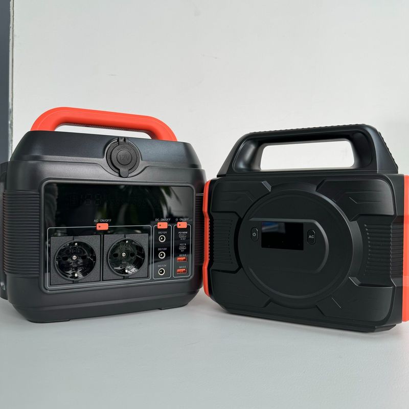 600W Ev Sinüs Dalgası Enerji Depolama Gücü LED Işıklarla Taşınabilir Araba Şarj İstasyonu Kamp Mobil Jeneratörü