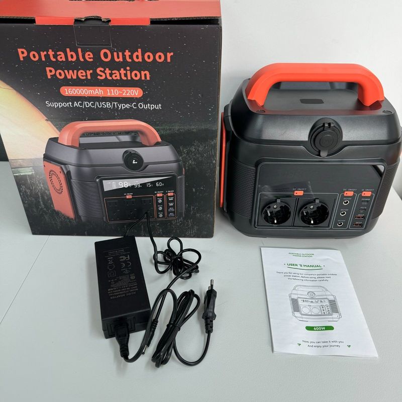 Dışarıda taşınabilir elektrik santrali için 600W Güneş Enerjisi Depolama Jeneratörü Çıkarılabilir Olabilir Değil