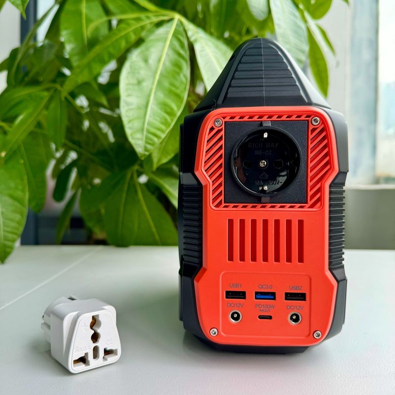 288wh 300W çok fonksiyonel lityum pil taşınabilir elektrik istasyonu açık hava yaşam için