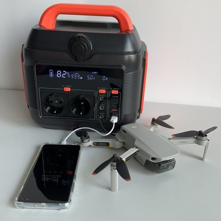 C Tipi USB DC AC Çıkışlı 600W Taşınabilir Güneş Jeneratörü Mobil Elektrik İstasyonu MPPT