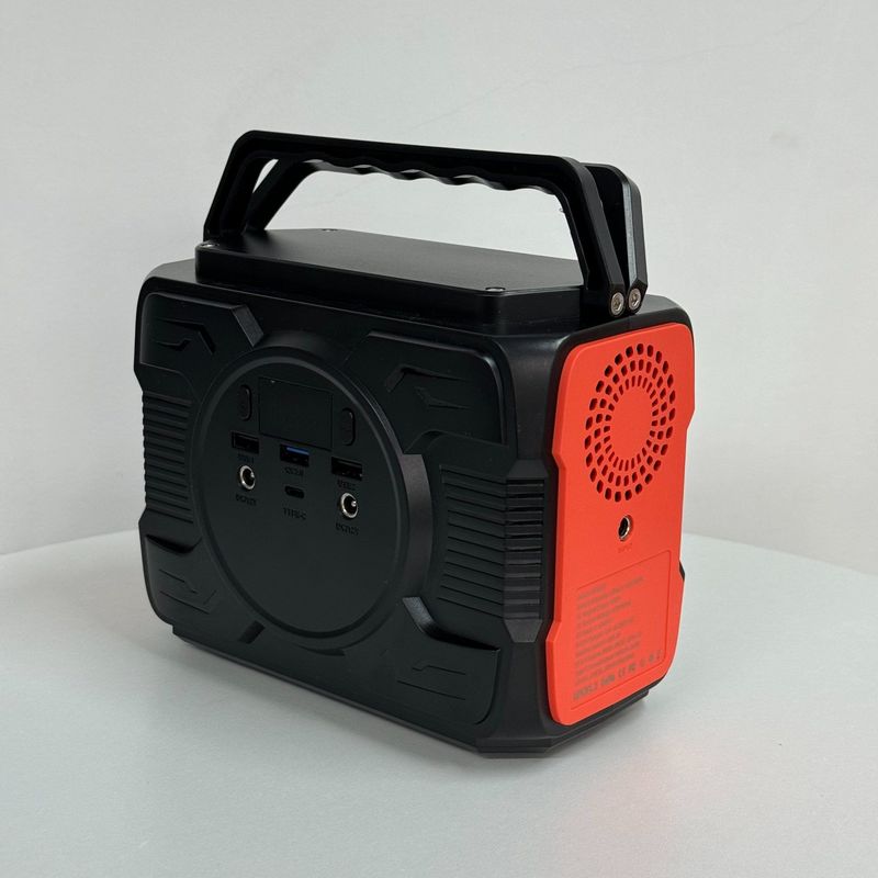 48000mAh Pil Kapasitesi 200W Portatif Güneş Jeneratörü Tip-C USB DC AC Çıkış İstasyonu