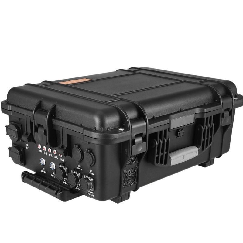 4000W Siyah Dış Güneş Jeneratörü Güç Santrali 18W Maks USB/C Tipi Şarj Süresi 6-7 saat