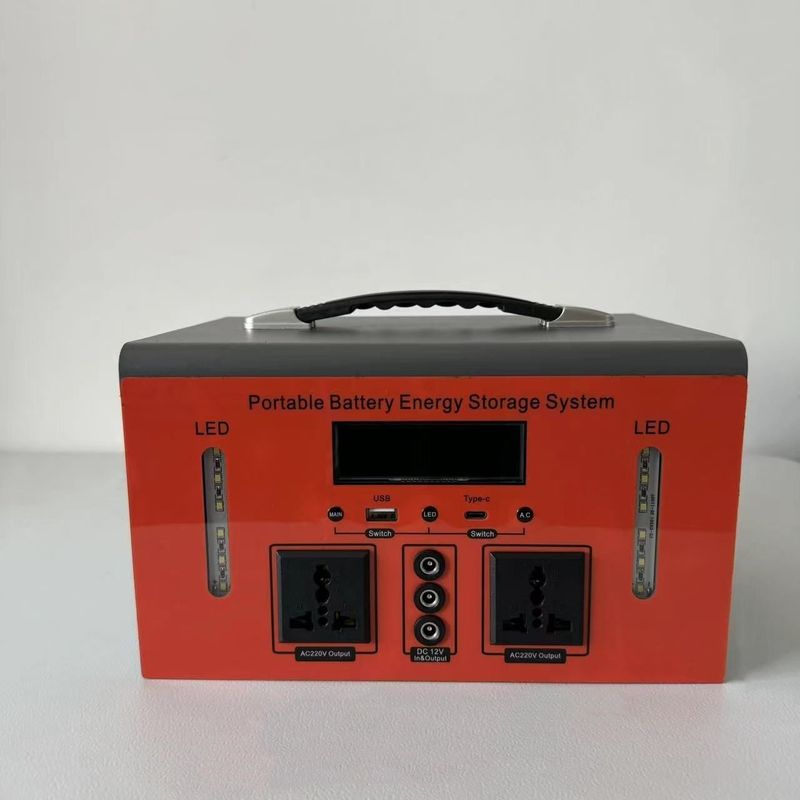 USB ve 12V DC Çıkış Açık Kamp için Güneş Mobil Elektrik Santrali 300W/500W Çıkış